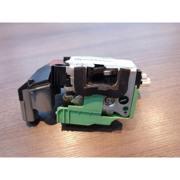 Fechadura Porta Traseira Direita Fiat Punto 2014