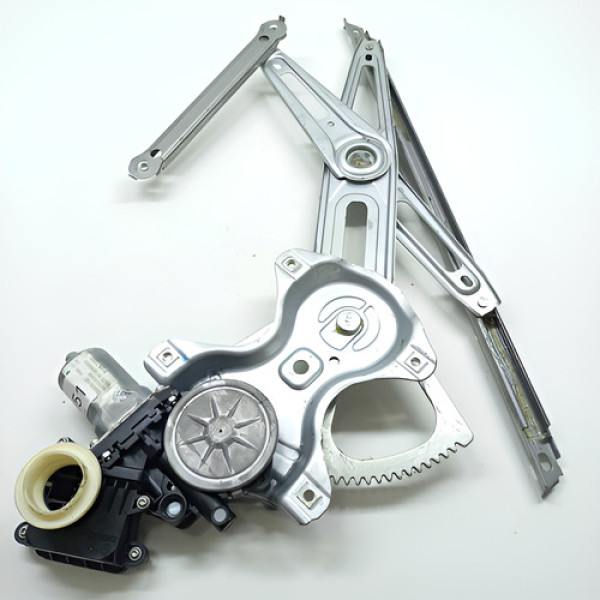 Máquina De Vidro Dianteira Direita Yaris 2023 857010d030