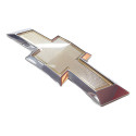 Emblema Tampa Traseira Chevrolet Prisma 2015 94747902 Cx2045 Dourado