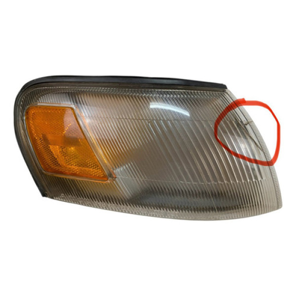 Pisca Corolla Lado Direito Cristal Ambar 94 A 97 Detalhe Direito