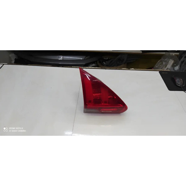 Lanterna Traseira Tampa Mala Traseira Esquerda Peugeot 2008 Esquerdo Vermelho