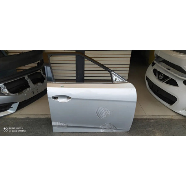 Porta Dianteira Direita Veloster 2011 2012 2013 2014 2015 * Dianteira Direita Prateado