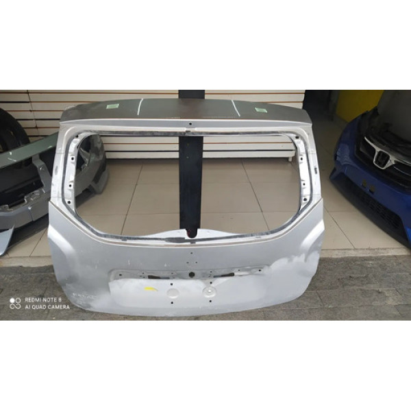 Tampa Traseira  Porta Mala Renault Duster  2018 2019 2020 Cinza