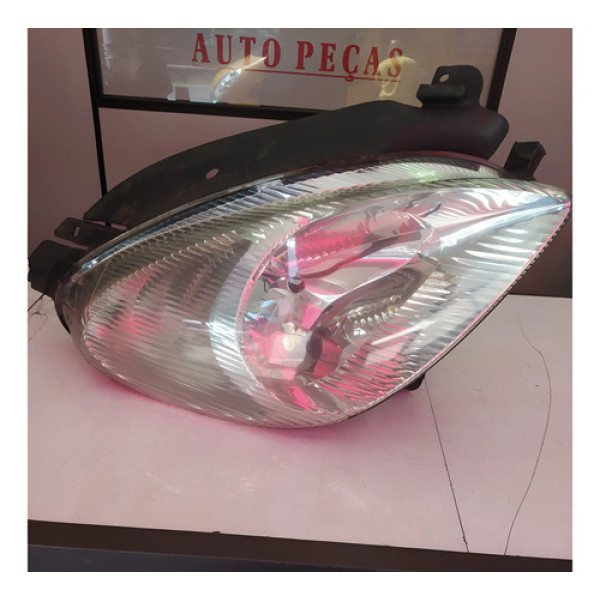 Farol Direito Citroen Picasso Xsara 2001 A 2005 Direito
