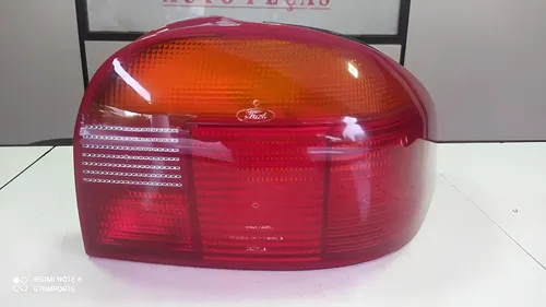 Lanterna Traseira Direita Mondeo Hatch Tricolor 1993/1995 Direito Vermelho