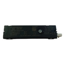 Módulo Amplificador Antena Mercedes Benz Gla200 A2229055804 Preto