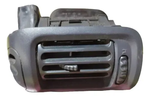 Difusor De Ar Esquerdo Renault Clio Sedan 2012 95095310