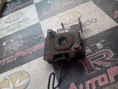 Fechadura Capo Ford Fiesta 06 Usado