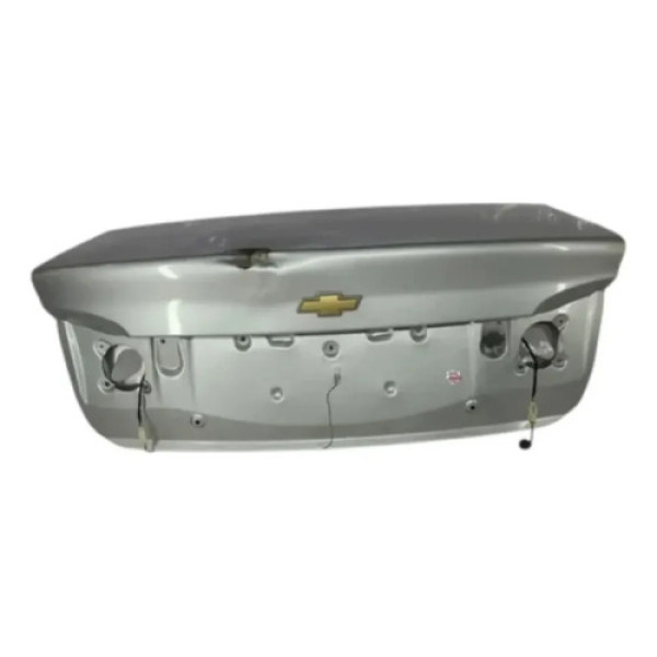 Tampa Traseira Chevrolet Corsa Ls 1.0 2012 Detalhe