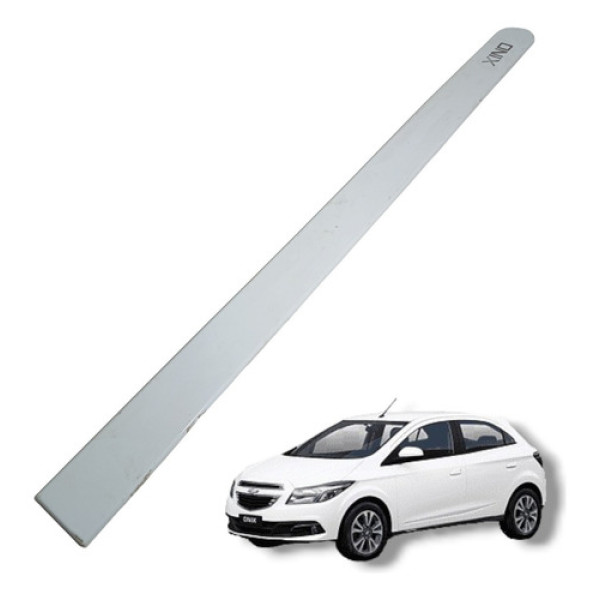 Friso Lateral Porta Dianteira Chevrolet Onix 2013 2014 2015