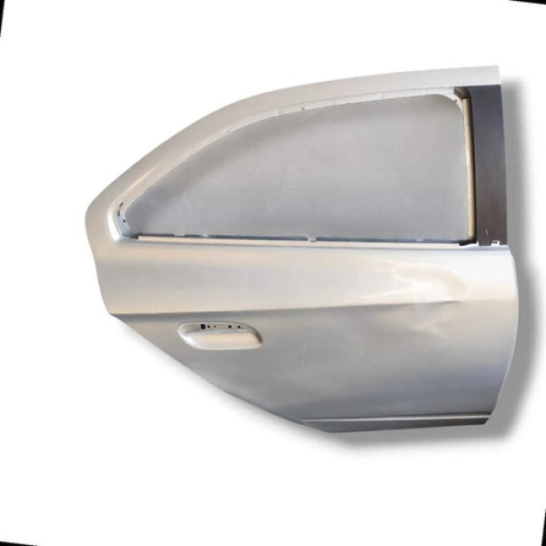 Porta Traseira Direita Chevrolet Onix 2014 2019 Detalhe Traseira Direita Prata
