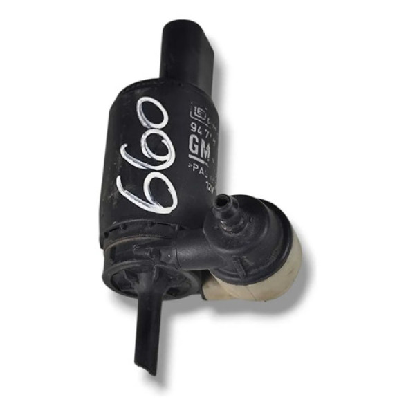 Bomba Motor Esguicho Agua Limpador Parabrisa Gm Onix E Spin