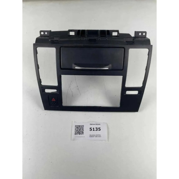 Moldura Central Nissan Tiida 2013 Preto