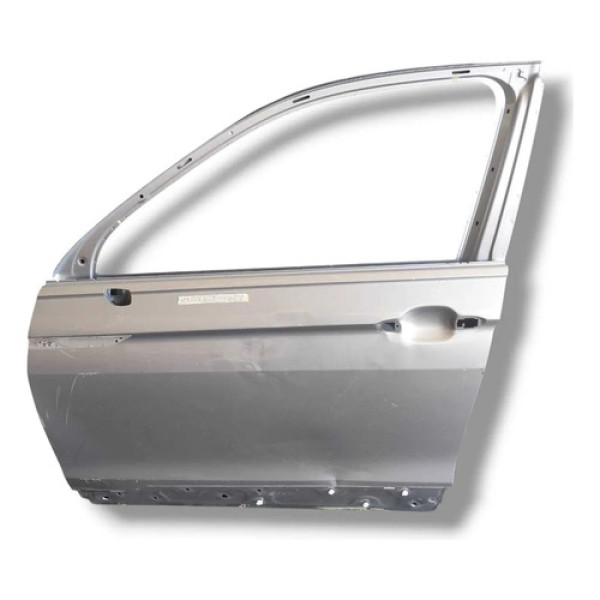 Porta Dianteira Esquerda Volkswagen Tiguan 2021 2024 Detalhe Dianteira Esquerdo Prata