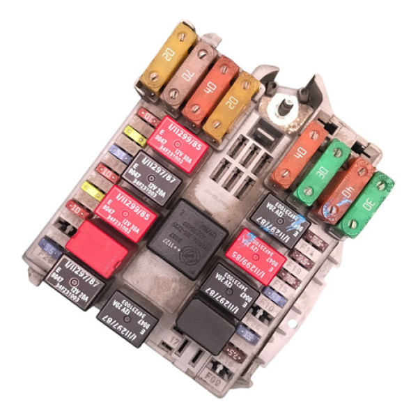 Caixa Fusivel Fiat Linea 51870025 1.8 16v Flex 2013
