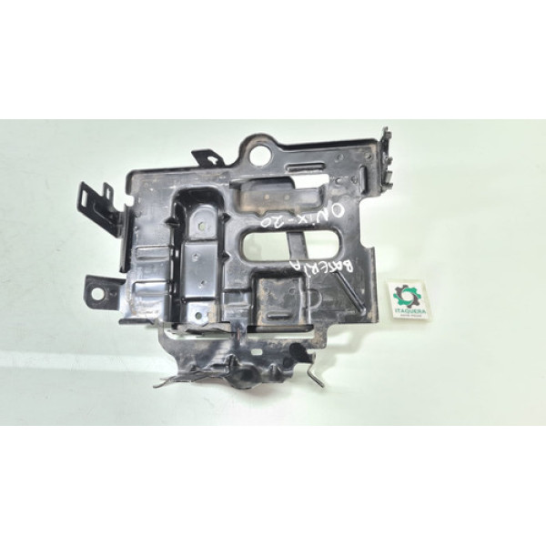 Base Suporte Bateria Chevrolet Onix 1.0 Turbo Ano 2020 2021