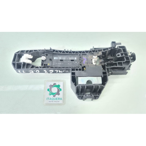 Suporte Maçaneta Dianteira Esquerda Mercedes Ml63 Ml350 2014