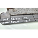 Acabamento Esquerdo Console Central Kia Sorento Ano 2012 013
