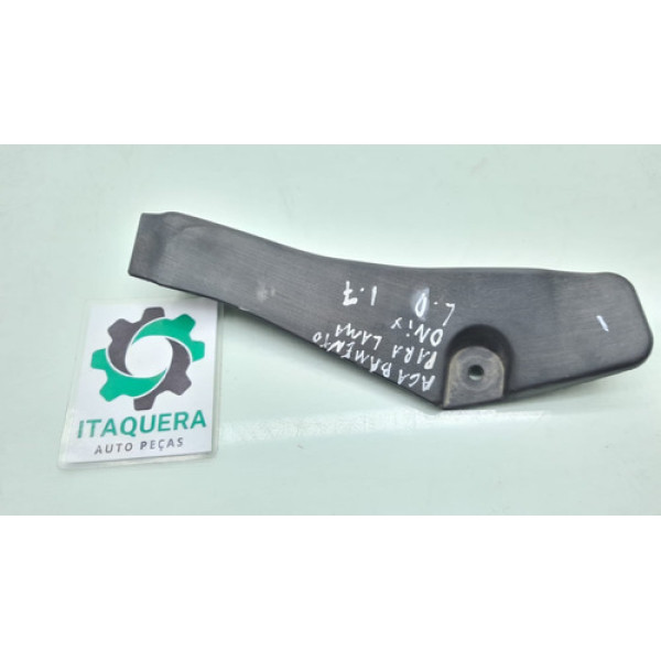 Moldura Acabamento Paralama Direito Gm Onix Ano 2016 2017