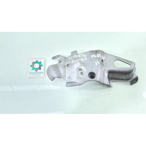 Suporte Proteção Bomba Mercedes Ml63 Gl63 Ml63 Ano 2014 