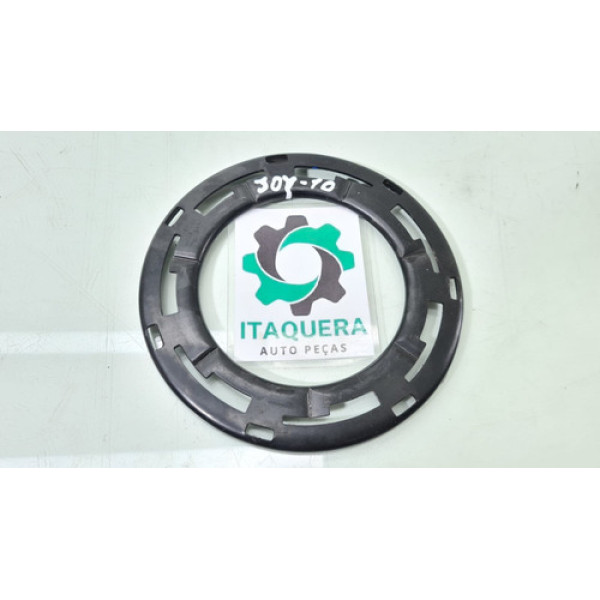 Suporte Trava Bocal Tanque Combustivel Freemont Journey 2010