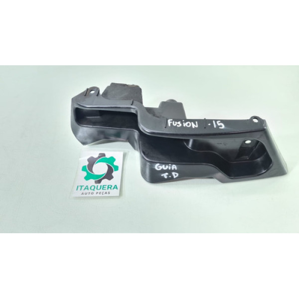Guia Superior Parachoque Traseiro Direito Ford Fusion 2015