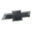 Emblema Grade Dianteiro Gravata Gm Onix Prisma Preto 12/16