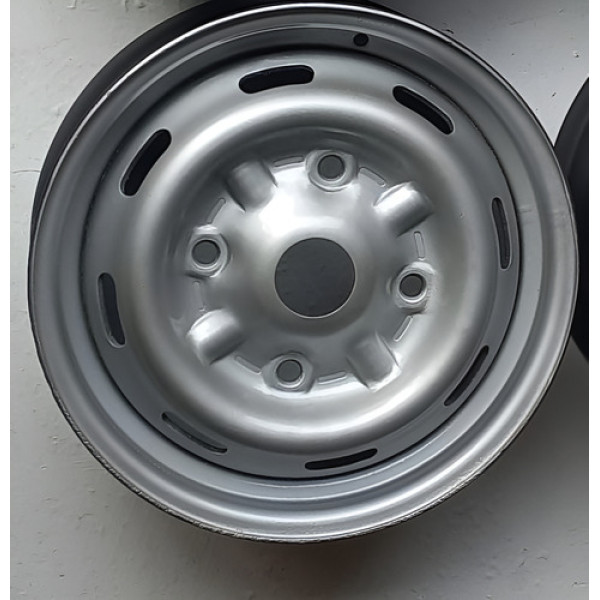 Roda Ferro Aro 15 4furos Traffic - 770224333 Ca494 Prateado
