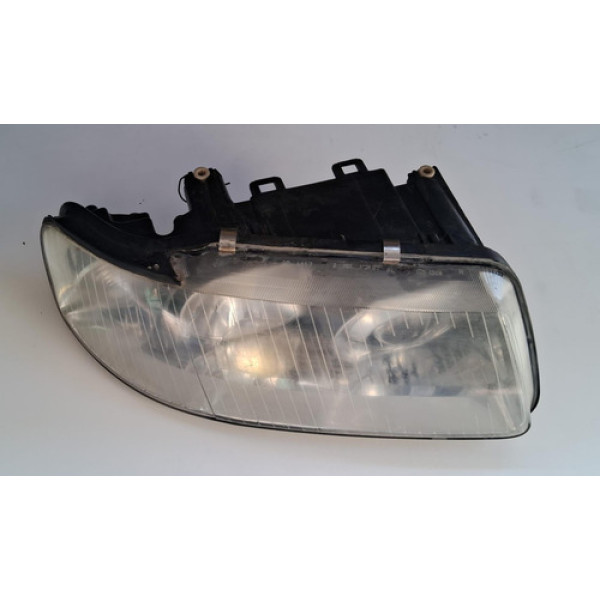 Farol Ld Audi A3 01/06 1el008306041 Ca1203 Direito