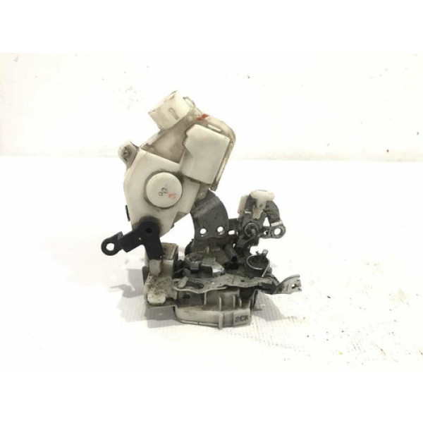 Fechadura De Porta Traseira Esquerda Toyota Etios 2014/2017