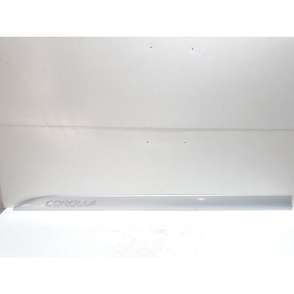 Friso Porta Dianteira Esquerda Toyota Corolla 2015/2018 Prateado