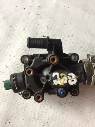 Carcaça Com Válvula Termostática Peugeot Citröen 208/c3 1.6