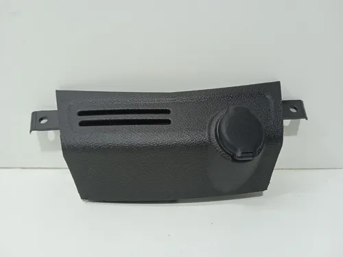 Moldura Tomada 12v Chevrolet Tracker 2012/2016