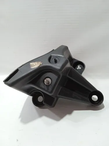 Guia/suporte Para Choque Traseiro Direito Peugeot 3008 2013