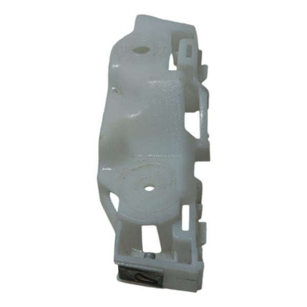 Guia Parachoque Dianteiro Direito Chevrolet Onix 