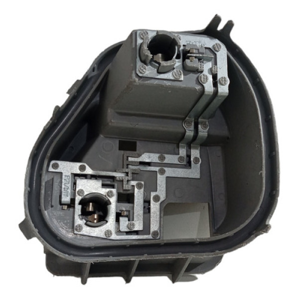 Circuito Lanterna Traseira Esquerda Volkswagen Voyage V6 
