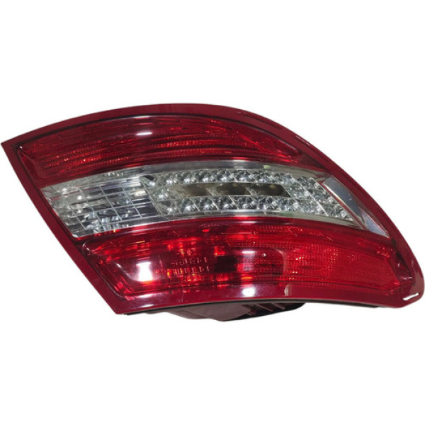 Lanterna Esquerda Mercedes C180 2011/2013 Esquerdo/motorista Vermelho