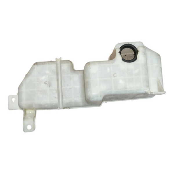 Reservatorio Limpador Mitsubishi Pajero Tr4 2002 2003 A 2015