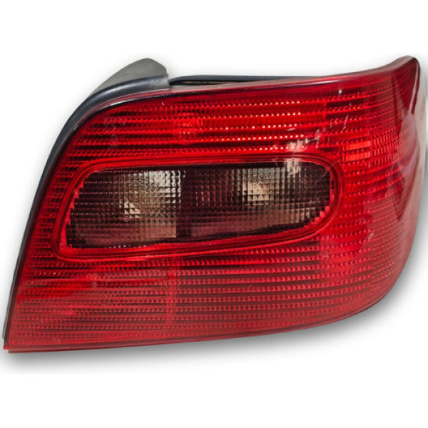 Lanterna Traseira Direita Citroen Xsara 1998 A 2000 Direito/passageiro Vermelho