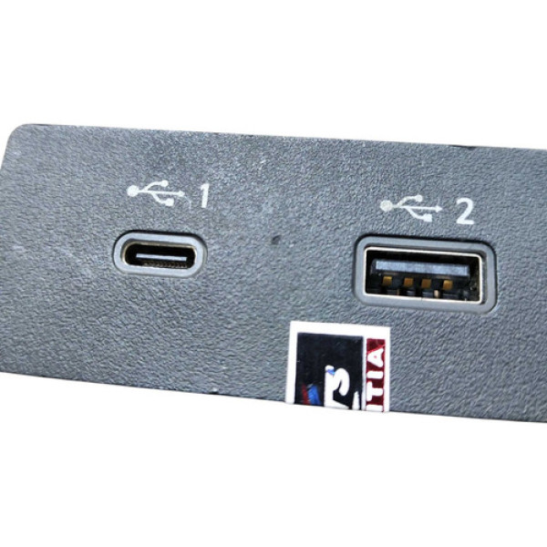 Tomada Entrada Usb Nissan Kicks 2022 2023 2024 Preto