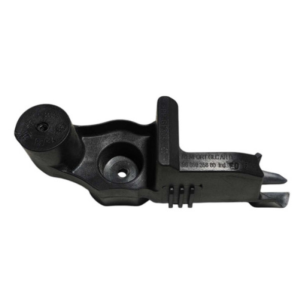 Guia Direito Parachoque Traseiro Peugeot 3008 Thp 2012/2015 