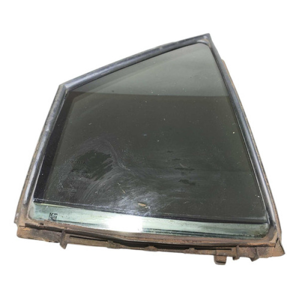 Vidro Vigia Traseiro Direito Toyota Yaris 1.5 2020 2021 2022