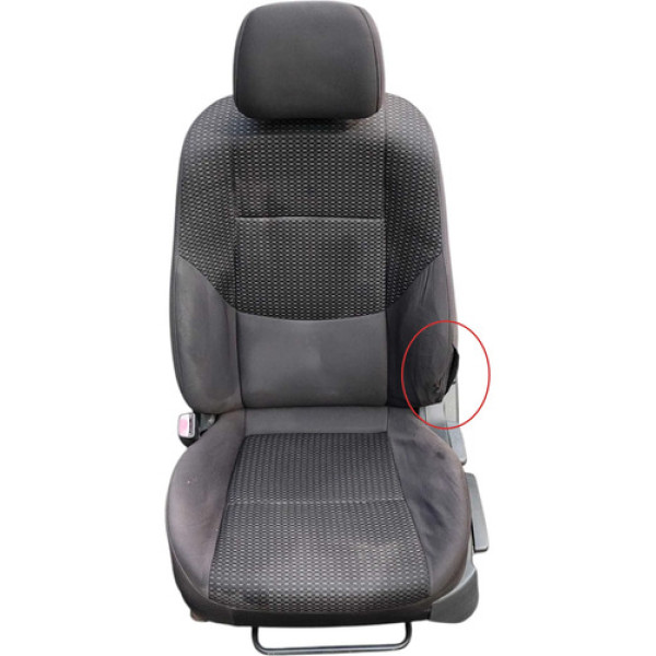 Banco Dianteiro Esquerdo Hyundai I30 2014 2015 2016 Detalhe Preto