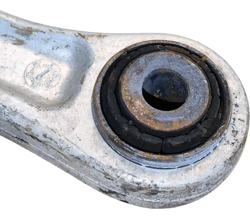 Braço Suspensao Traseira Audi Q7 2012 A 2014 7l0505375a