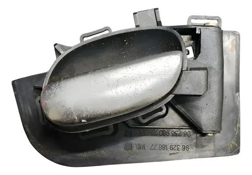 Maçaneta Interna Traseira Esq Peugeot 206 07/10 9632918877 Traseira