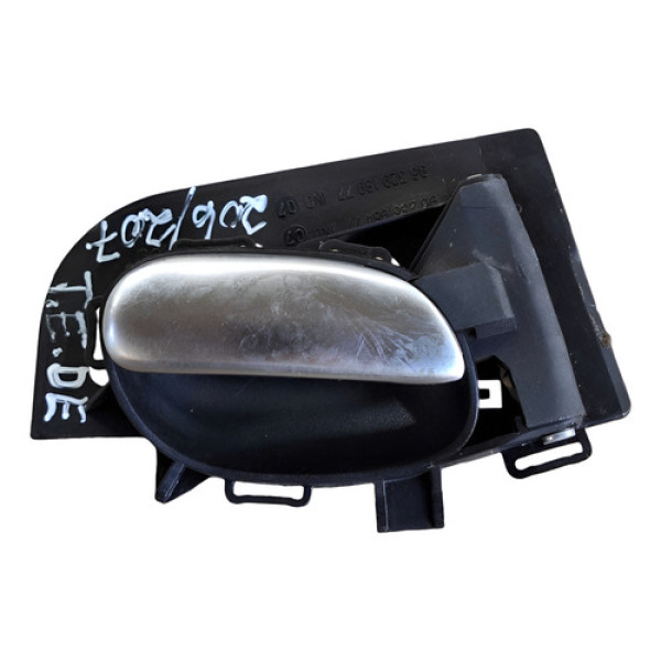 Maçaneta Interna Traseira Esquerda Peugeot 206 207 Cromada Preto Traseira