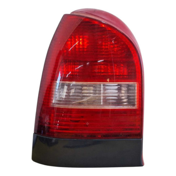Lanterna Esquerda Gol G3 C/detalhe 2000 2001 2003 2005 2006 Esquerdo/motorista Vermelho