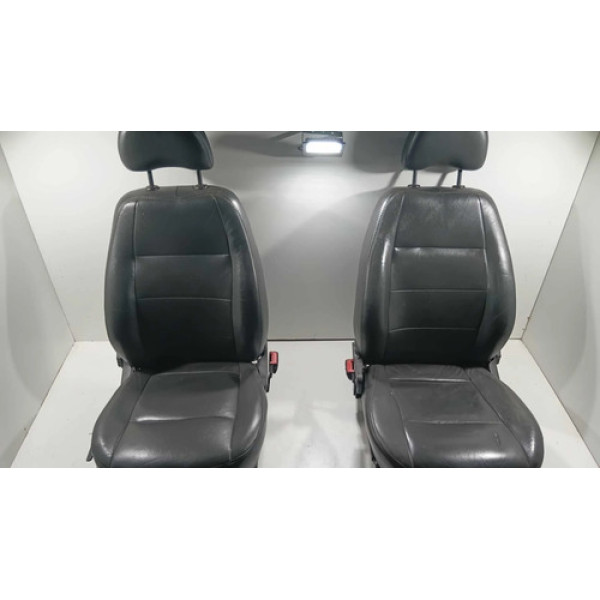 Jogo De Banco Completo Em Couro Volkswagen Amarok 2011/2016 Preto