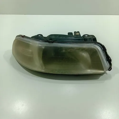 Farol Direito Volkswagen Gol G3 Parati Saveiro 1999/2005 Direito/passageiro