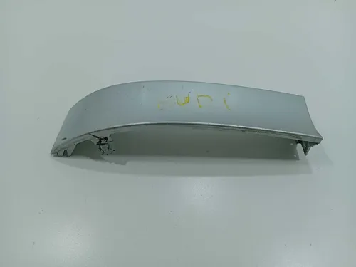 Acabamento Lanterna Lado Esquerdo Audi A3 2000 A 2005 Esquerdo/motorista Prata